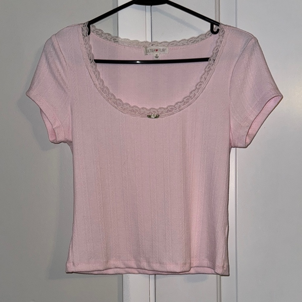 Cute pink top